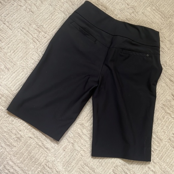 TAIL Mulligan pull on shorts in Onyx Black Size 6 EUC - Picture 10 of 16